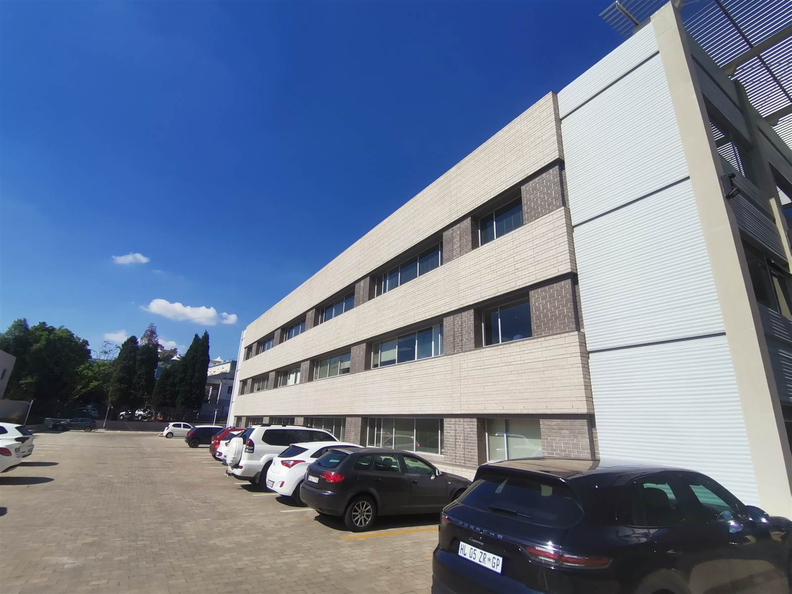 383  m² Commercial space in Illovo photo number 2