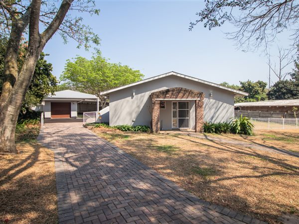 4 Bedroom House 4 Bedroom House