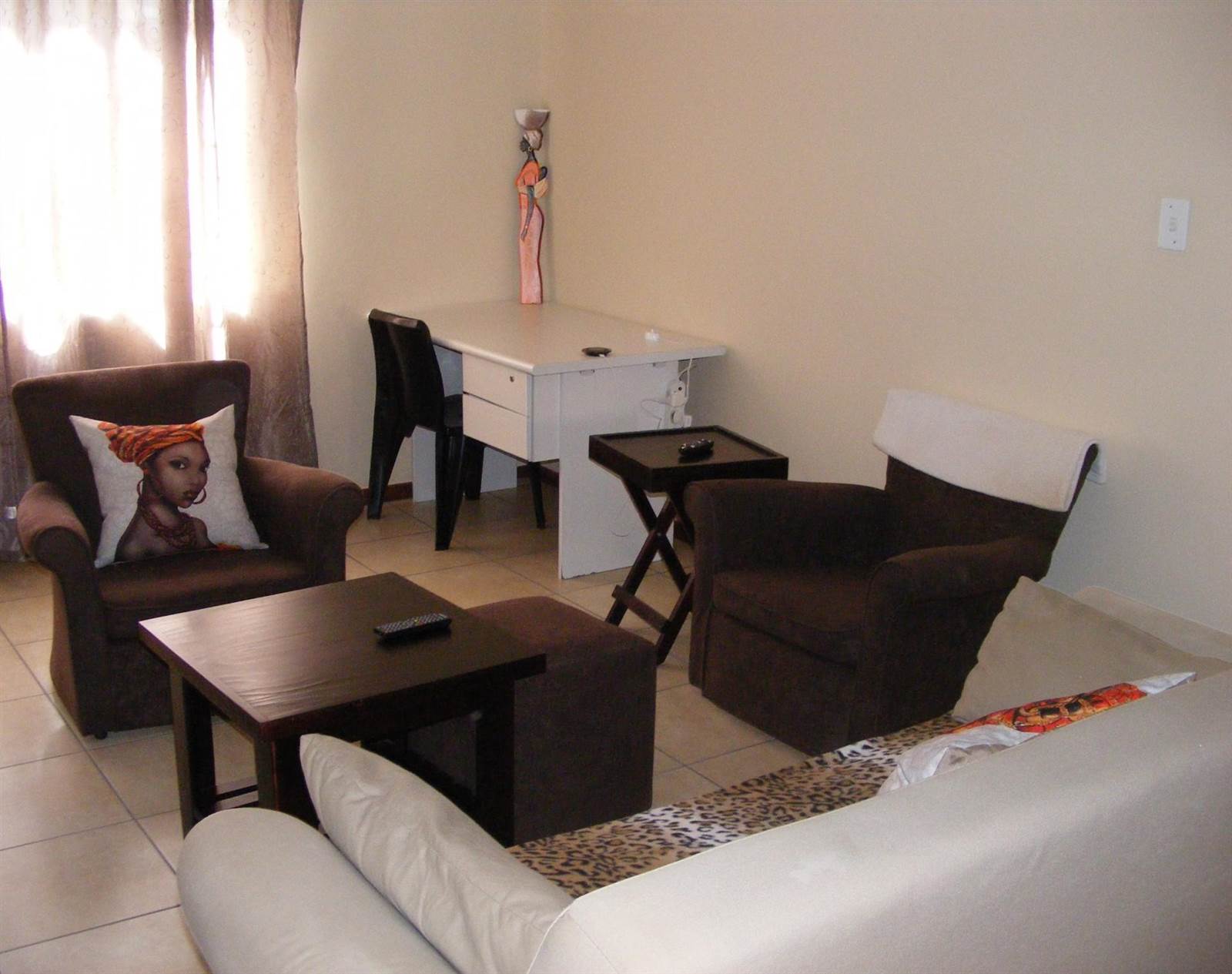 1 Bed Apartment in Lephalale (Ellisras) photo number 2