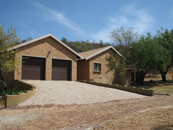 2 Bed House in Naboomspruit
