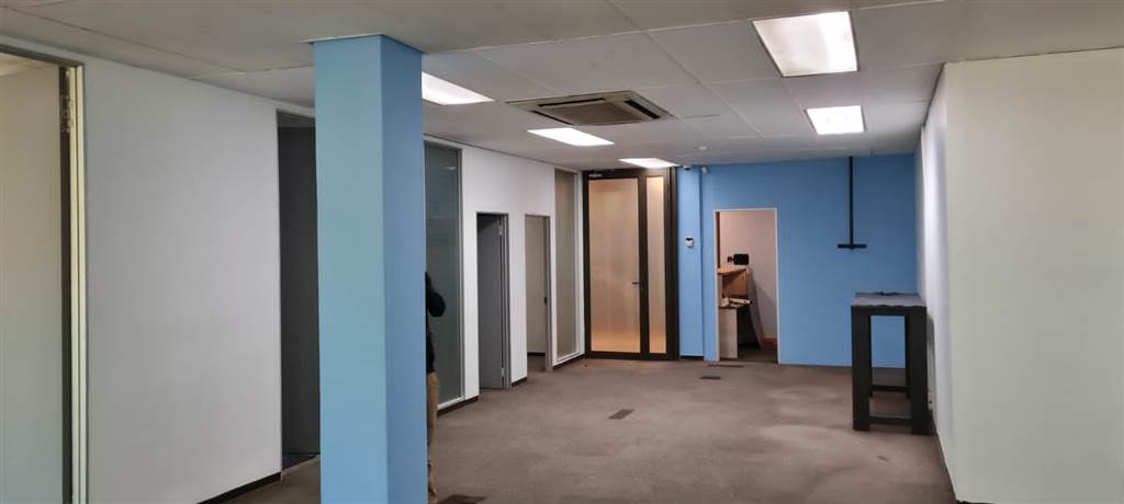 162  m² Office Space in Bedfordview photo number 4