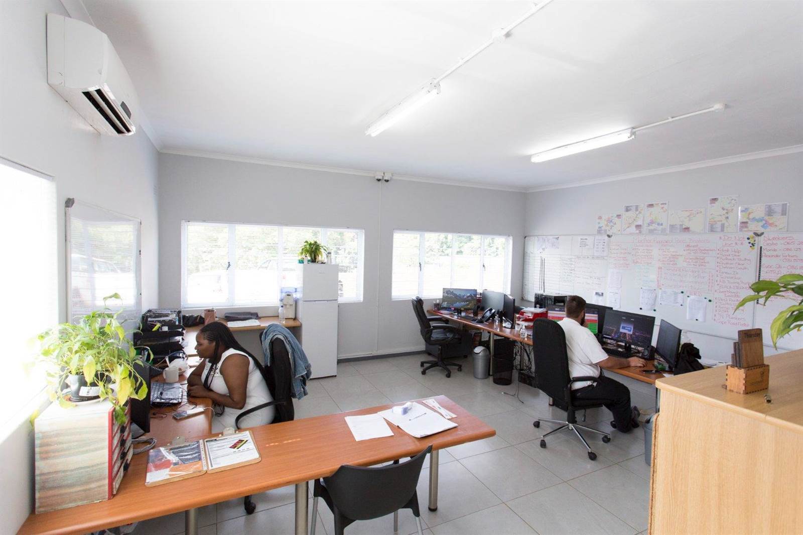 415  m² Office Space in Kloof photo number 18