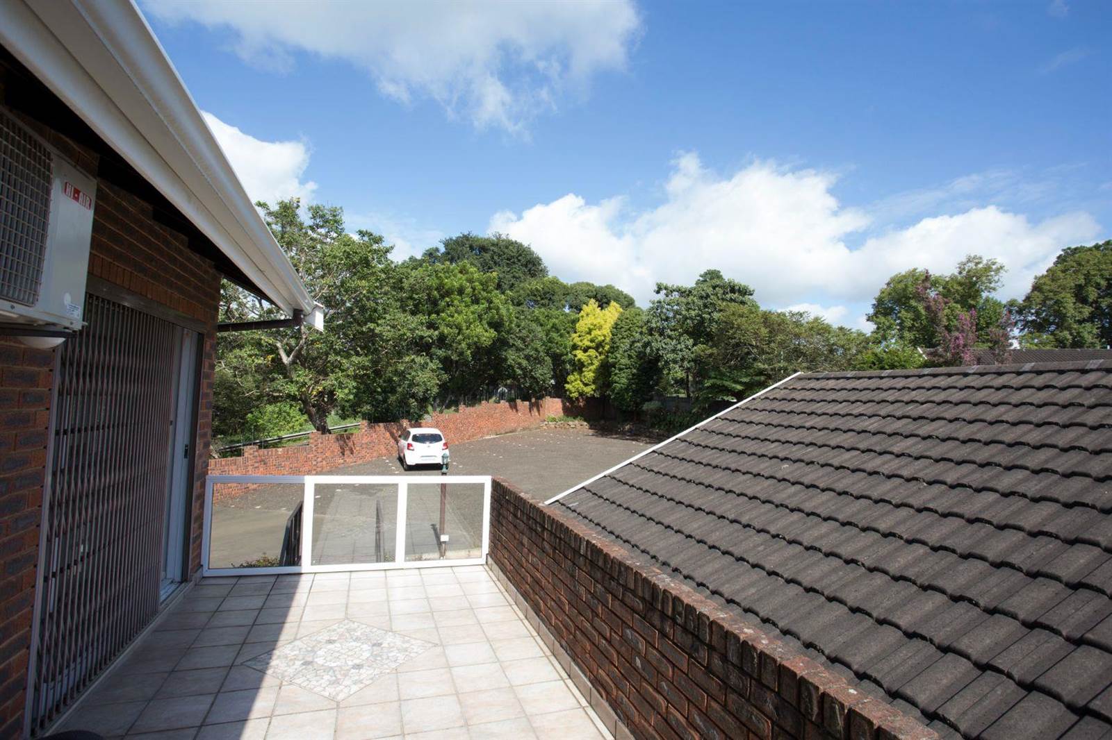 415  m² Office Space in Kloof photo number 19