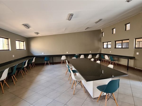 1 750 m² Commercial space 1 750 m² Commercial space