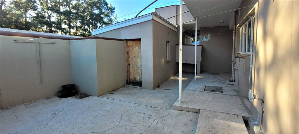 8 Bed House in Swellendam photo number 12