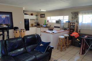 3 Bed House in Edenvale photo number 3