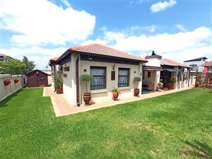 3 Bed House in Amberfield Valley