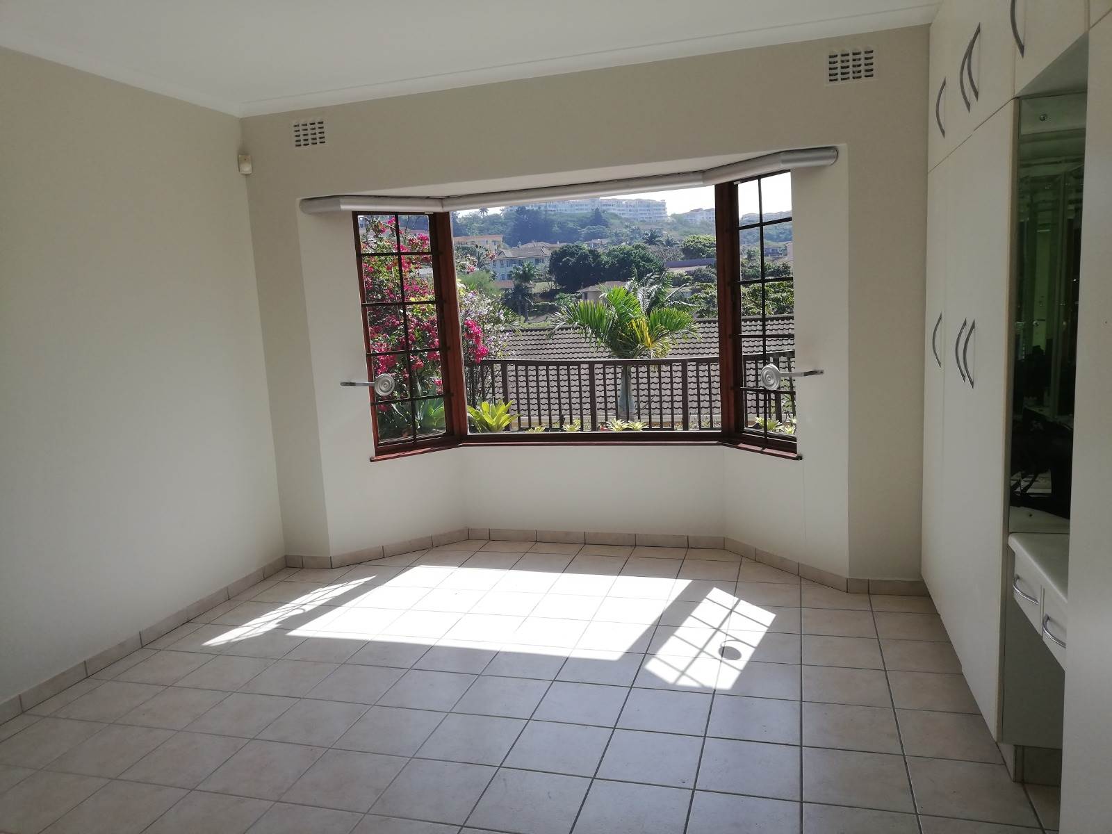 3 Bed Townhouse in La Lucia photo number 9