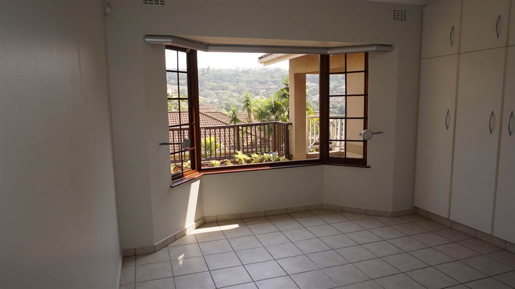 3 Bed Townhouse in La Lucia photo number 15