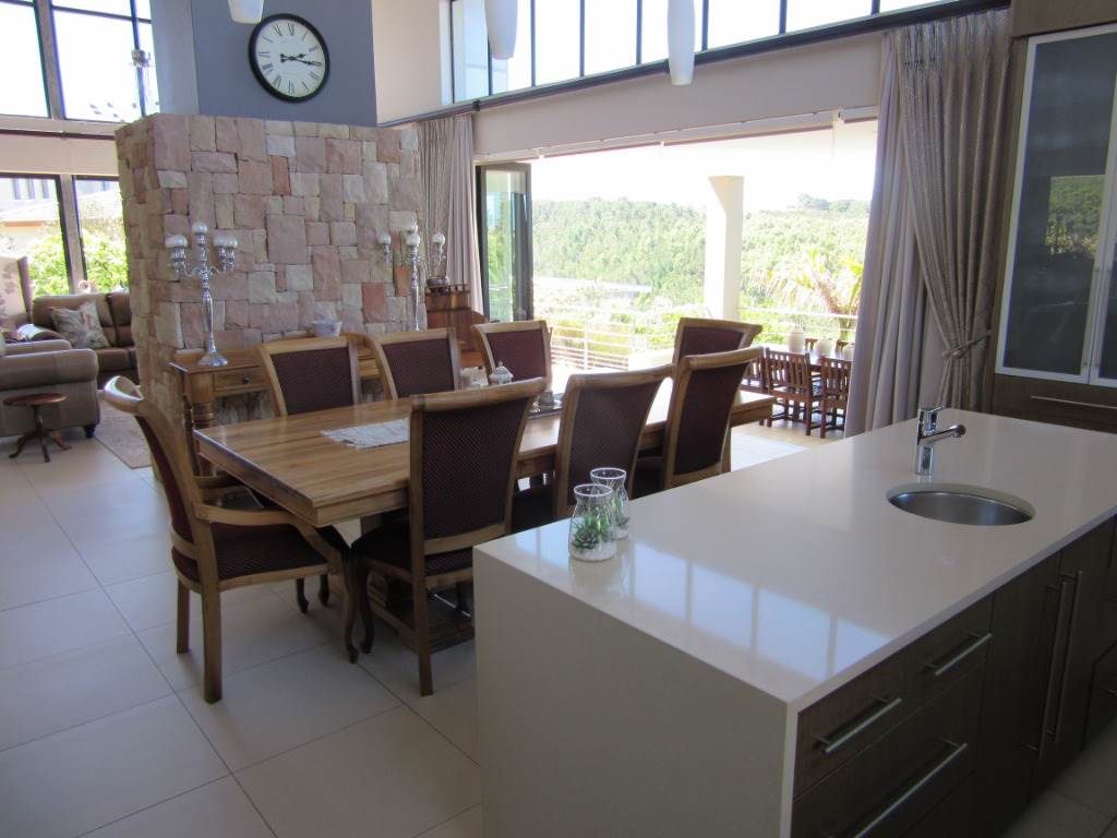 5 Bed House in Oubaai and surrounds photo number 8
