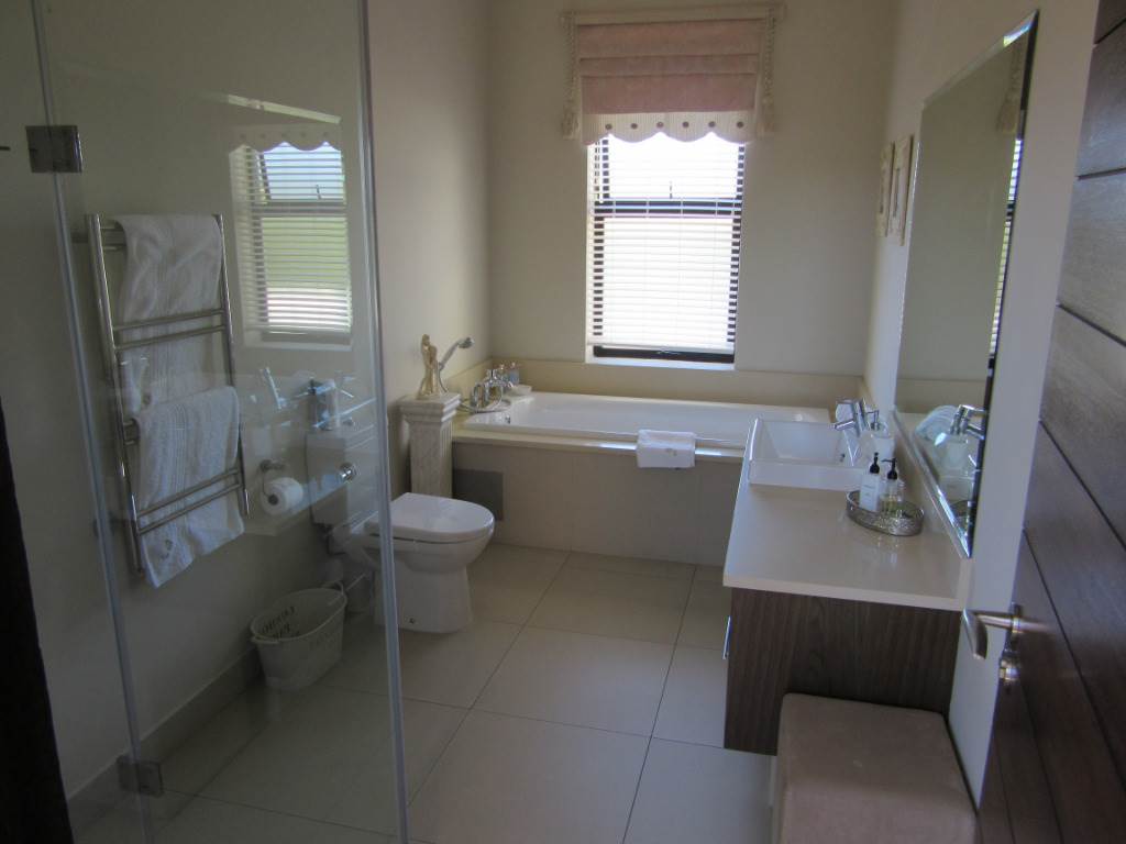 5 Bed House in Oubaai and surrounds photo number 21