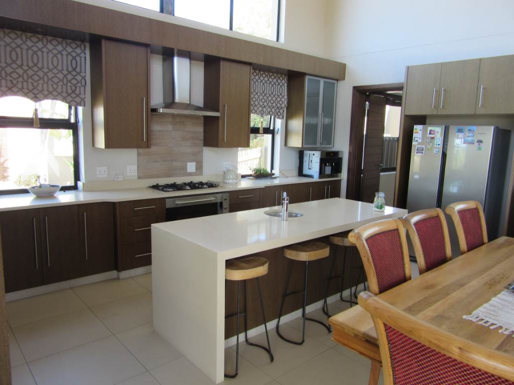 5 Bed House in Oubaai and surrounds photo number 6