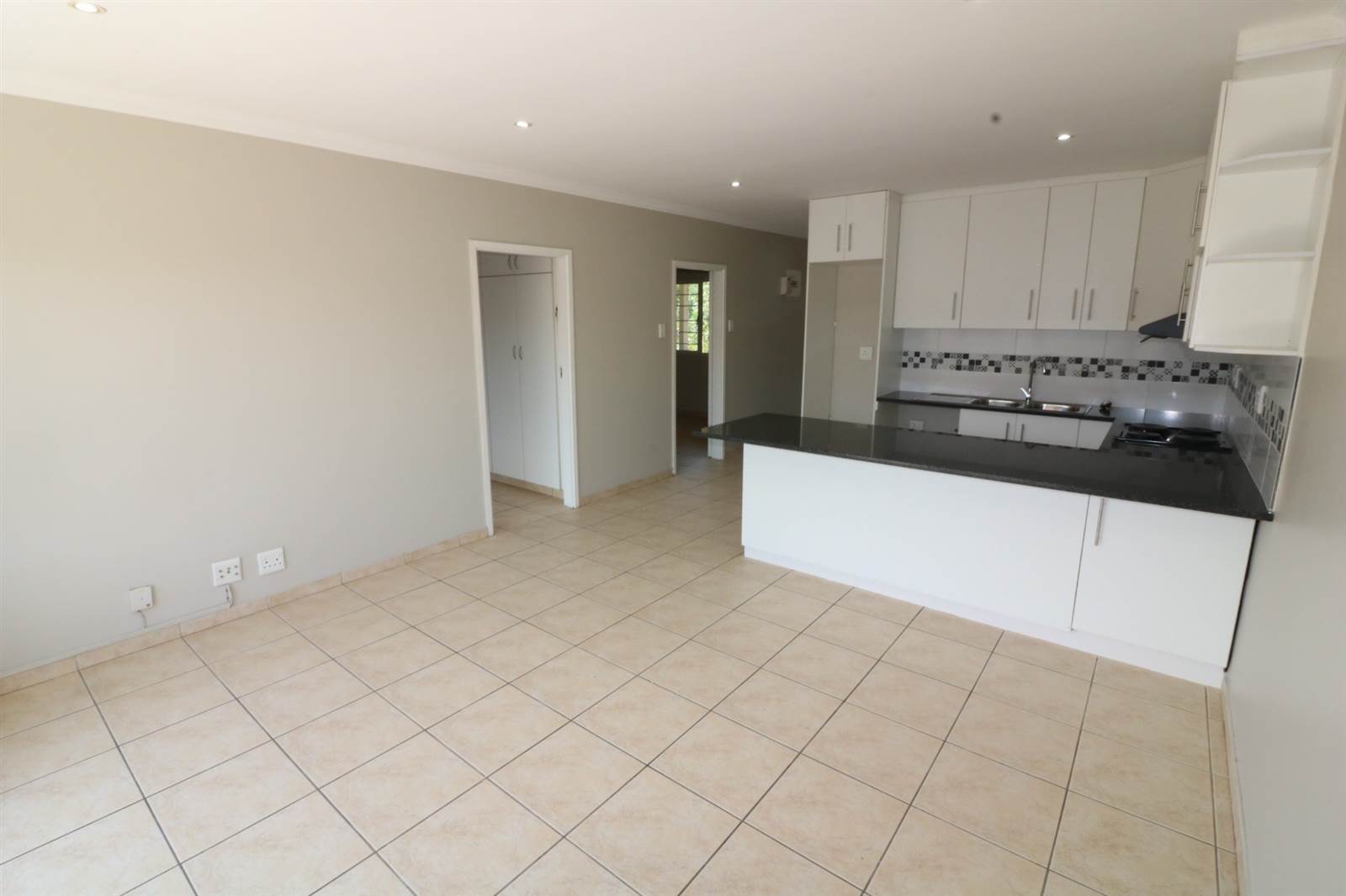 2 Bed Apartment in Mt Edgecombe photo number 7