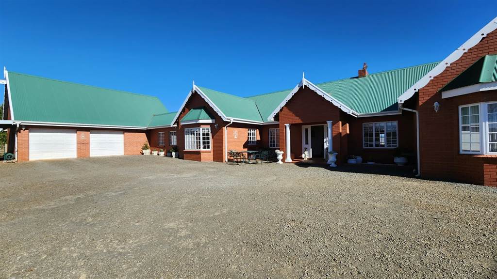 2.8 ha Smallholding in Howick photo number 1