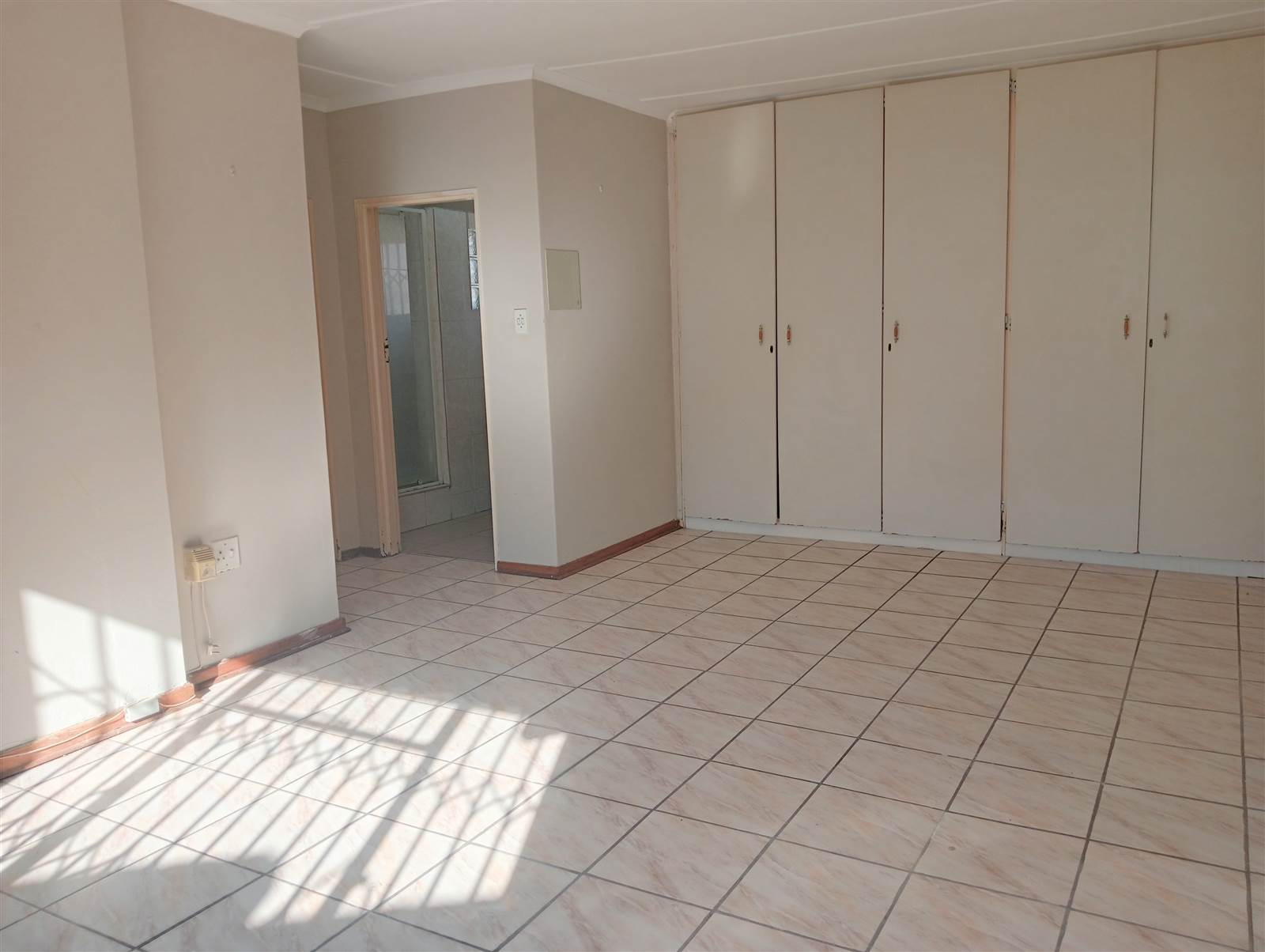 3 Bed House in Southernwood photo number 23