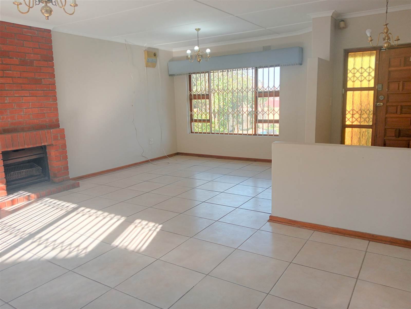 3 Bed House in Southernwood photo number 7