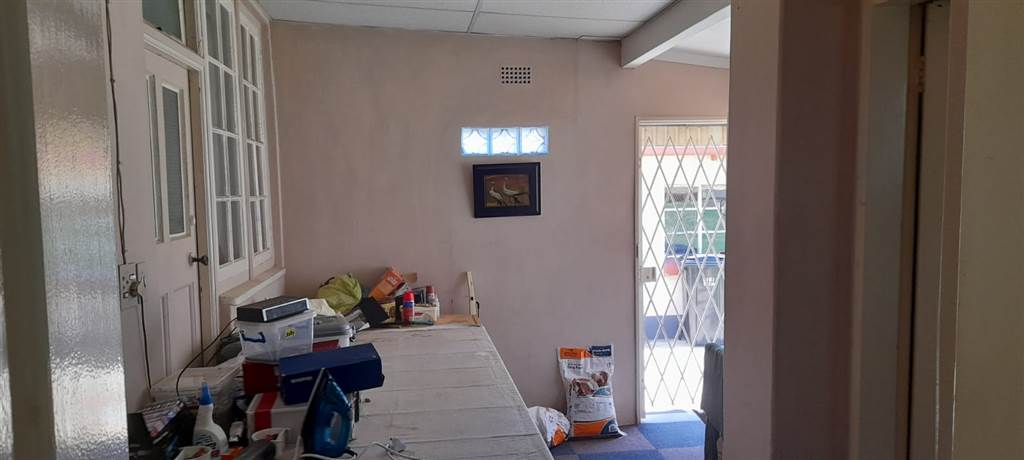 2 Bed House in Bezuidenhout Valley photo number 14