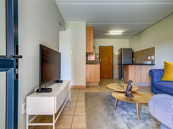 2 Bed Apartment in Newtown