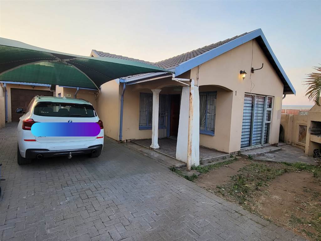 5 Bed House in Tlhabane photo number 1