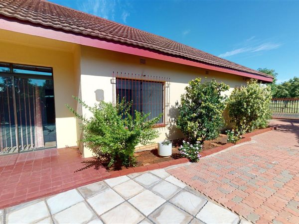 4 Bed House in Oosterville