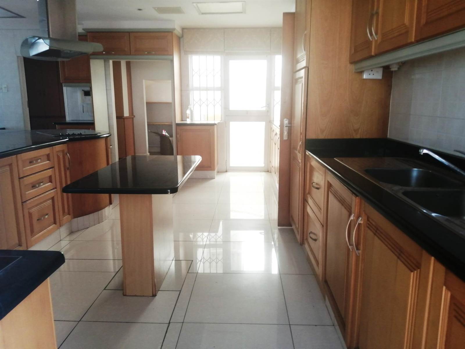 4 Bed Townhouse in Musgrave photo number 4