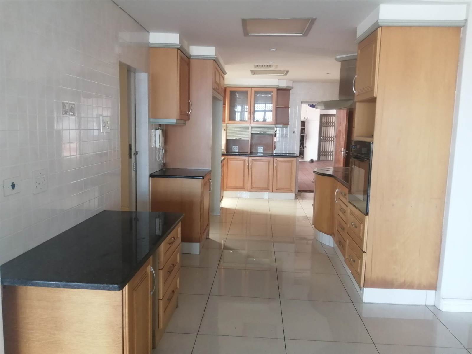 4 Bed Townhouse in Musgrave photo number 2