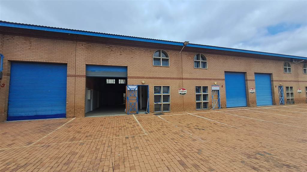 151  m² Industrial space in Silverton photo number 1