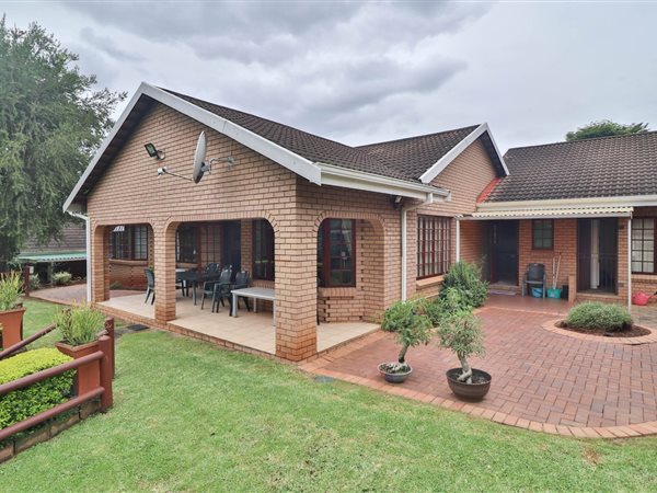 3 Bed Townhouse in Chase Valley Downs