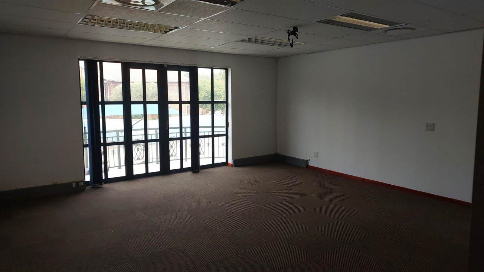 206  m² Commercial space in Bryanston photo number 5