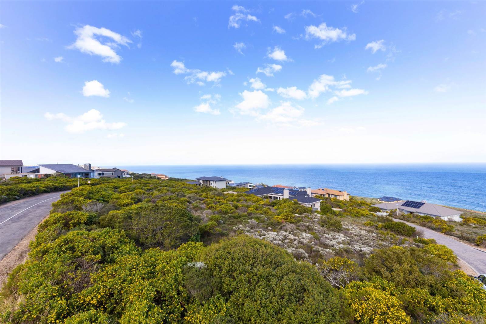 981 m² Land available in Village On Sea photo number 2
