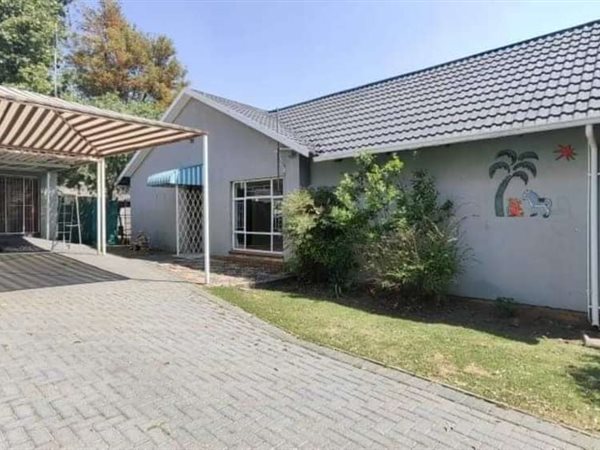 3 Bedroom House 3 Bedroom House