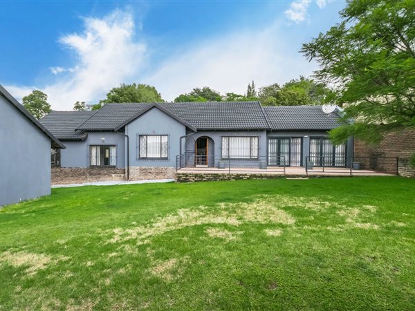 3 Bedroom House 3 Bedroom House