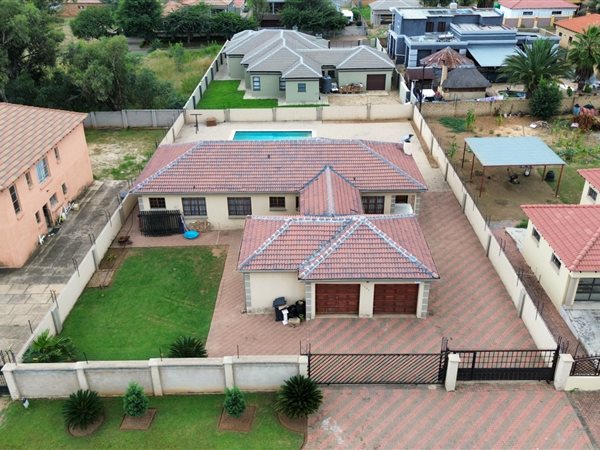 4 Bedroom House