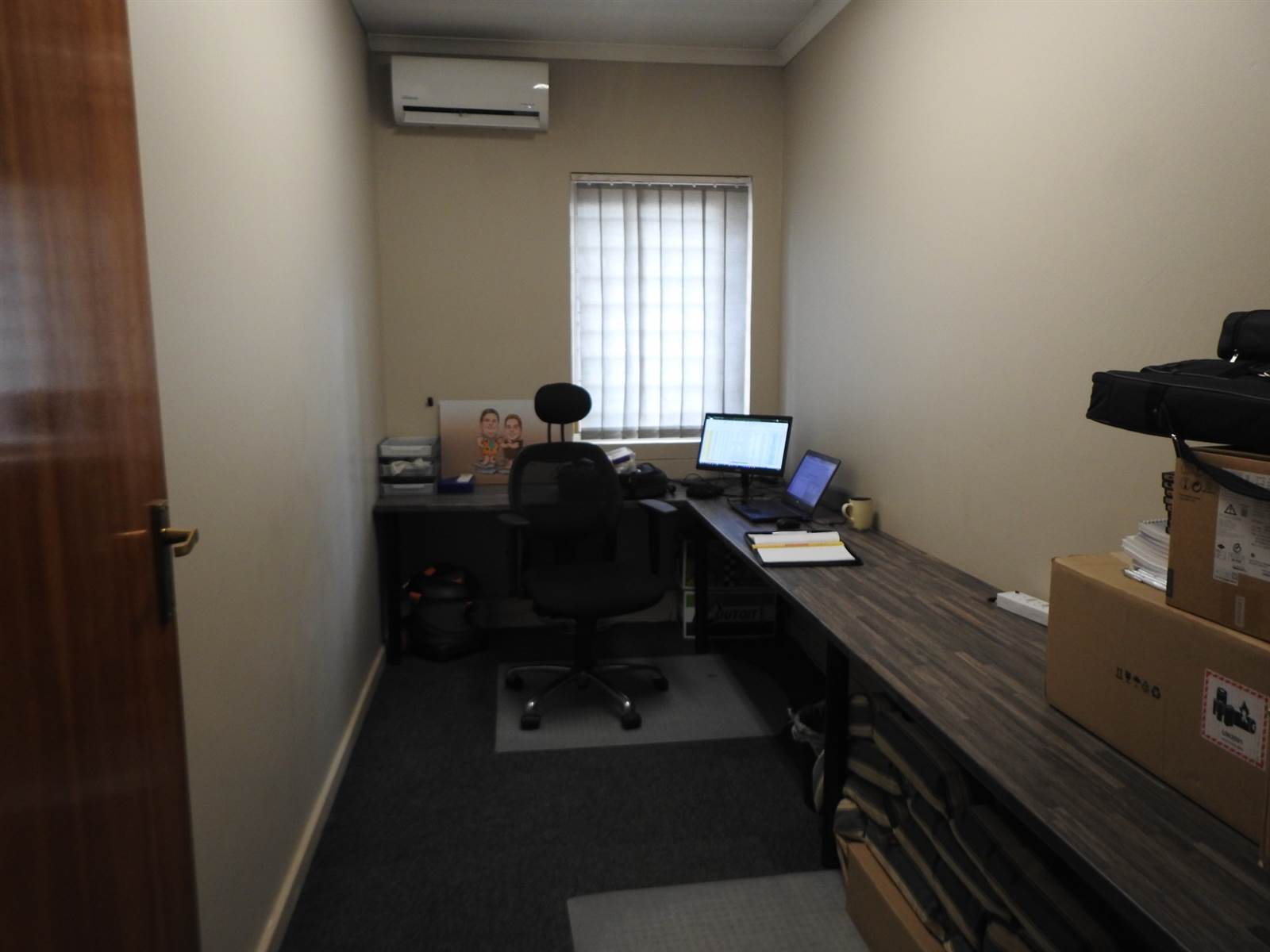 300  m² Office Space in Die Hoewes photo number 19
