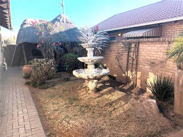 3 Bedroom Townhouse 3 Bedroom Townhouse