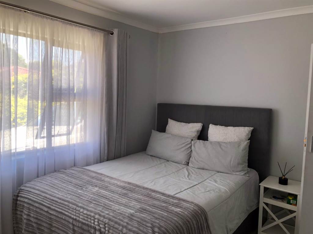 2 Bed Simplex in Nyala Park photo number 5
