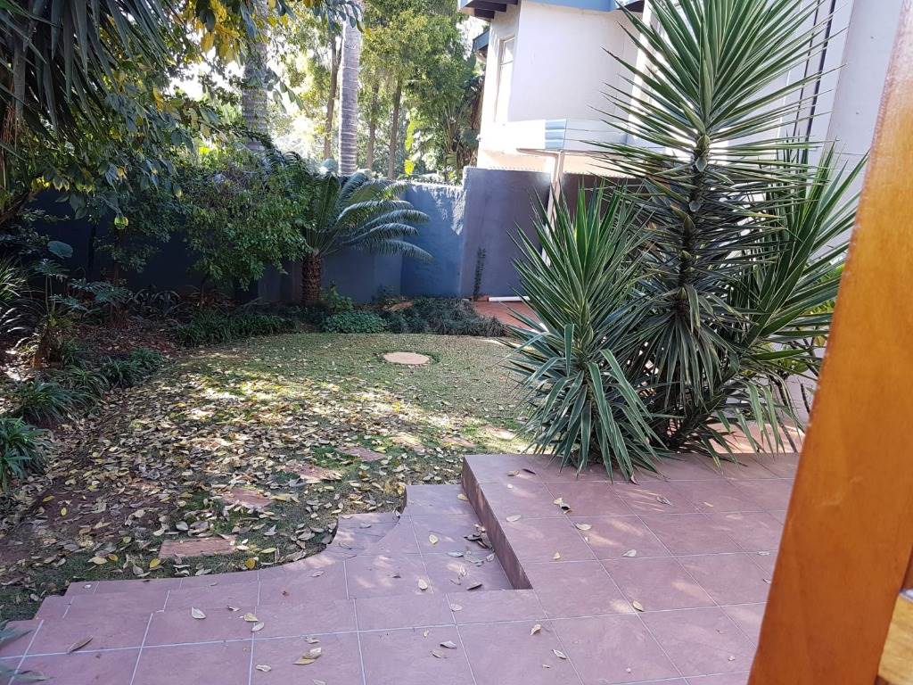3 Bed Townhouse in Waterkloof Glen photo number 1