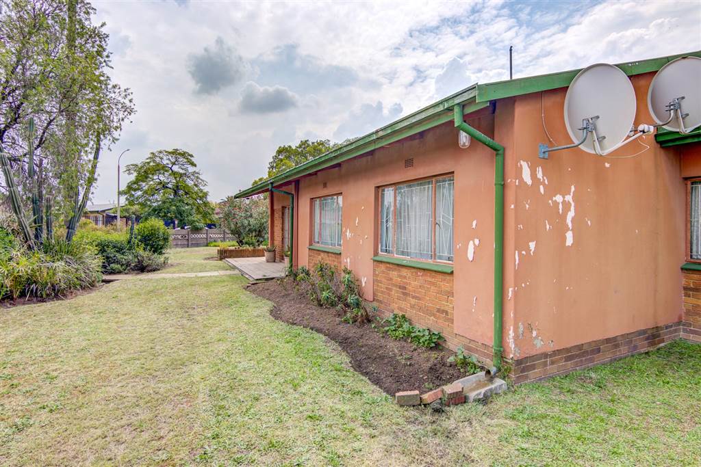 3 Bed House for sale in Van Dyk Park T4586530 Private Property