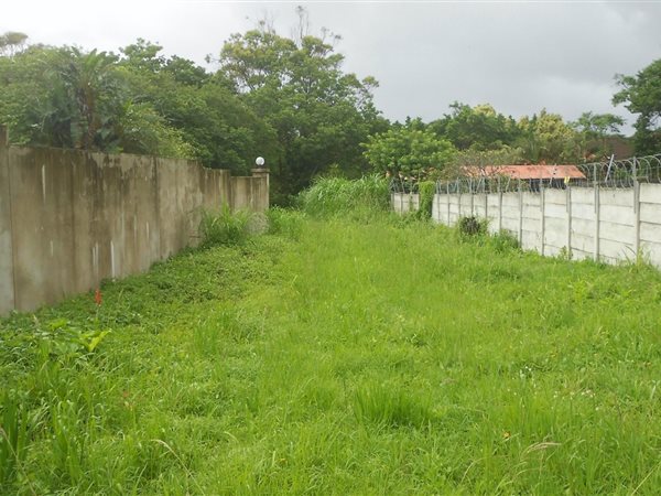 2408 m² Land available in Umtentweni