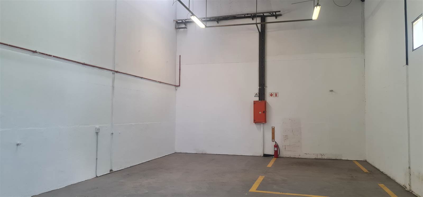 178  m² Industrial space in Strydompark photo number 5