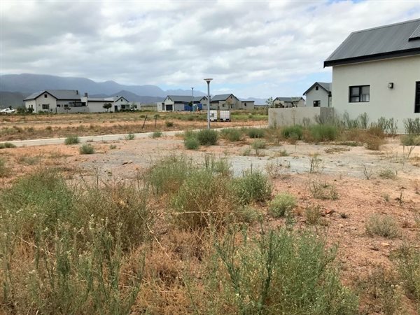 335 m² Land available in Robertson