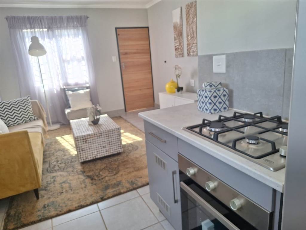 2 Bed House in Pimville photo number 5