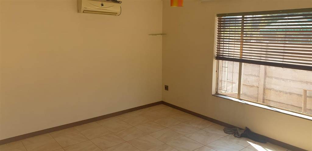 3 Bed House in Wolmer photo number 7