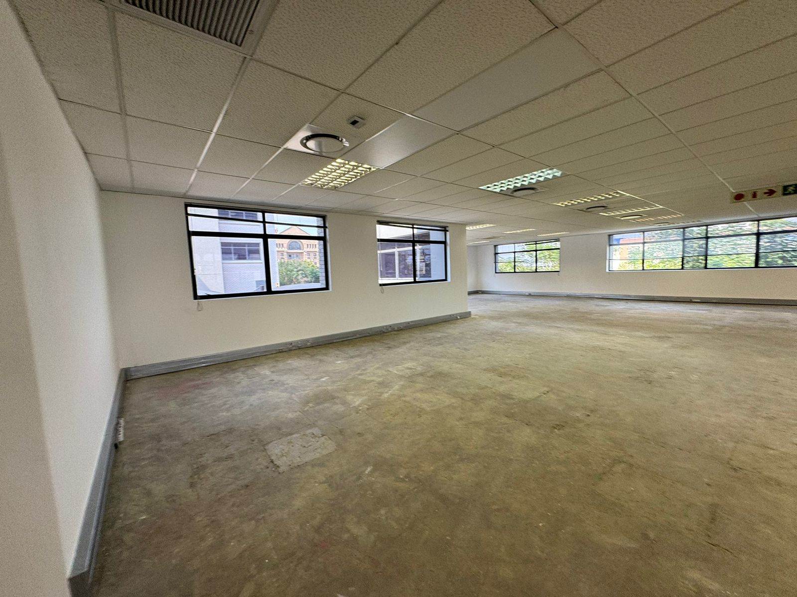 317  m² Commercial space in Sunninghill photo number 5
