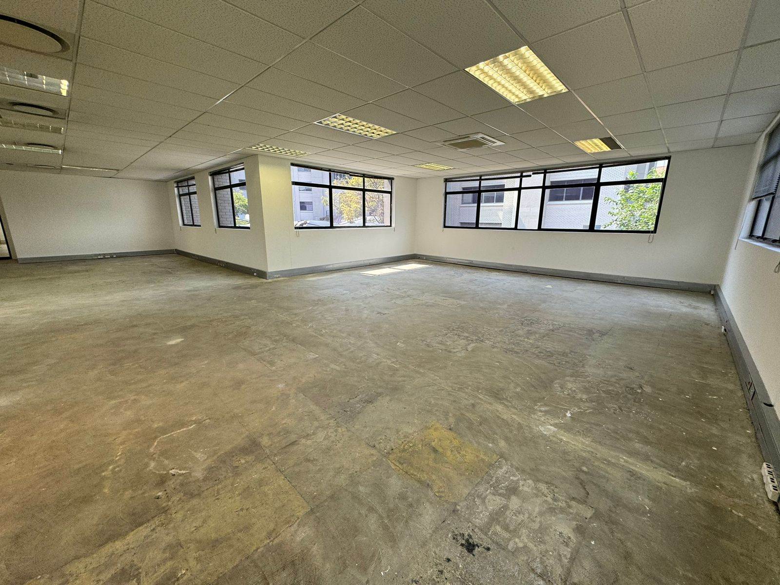 317  m² Commercial space in Sunninghill photo number 21