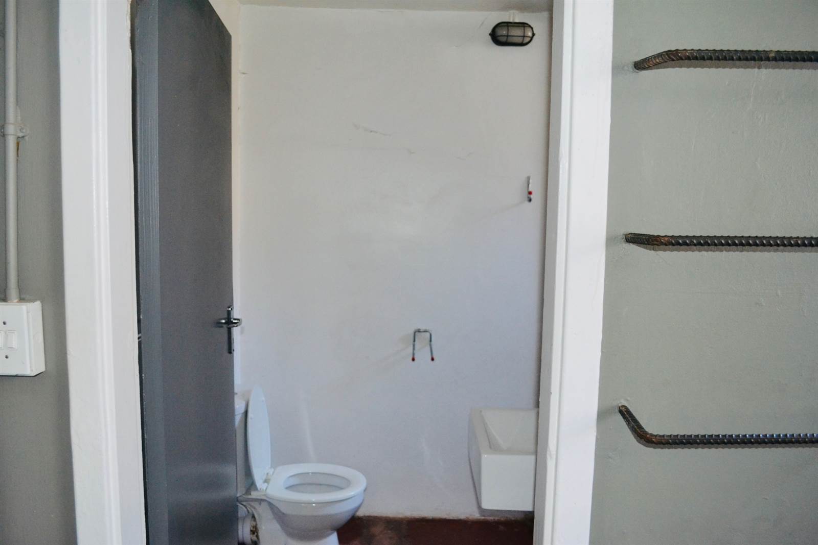 0.5 Bed Flat in City & Suburban (Maboneng) photo number 13