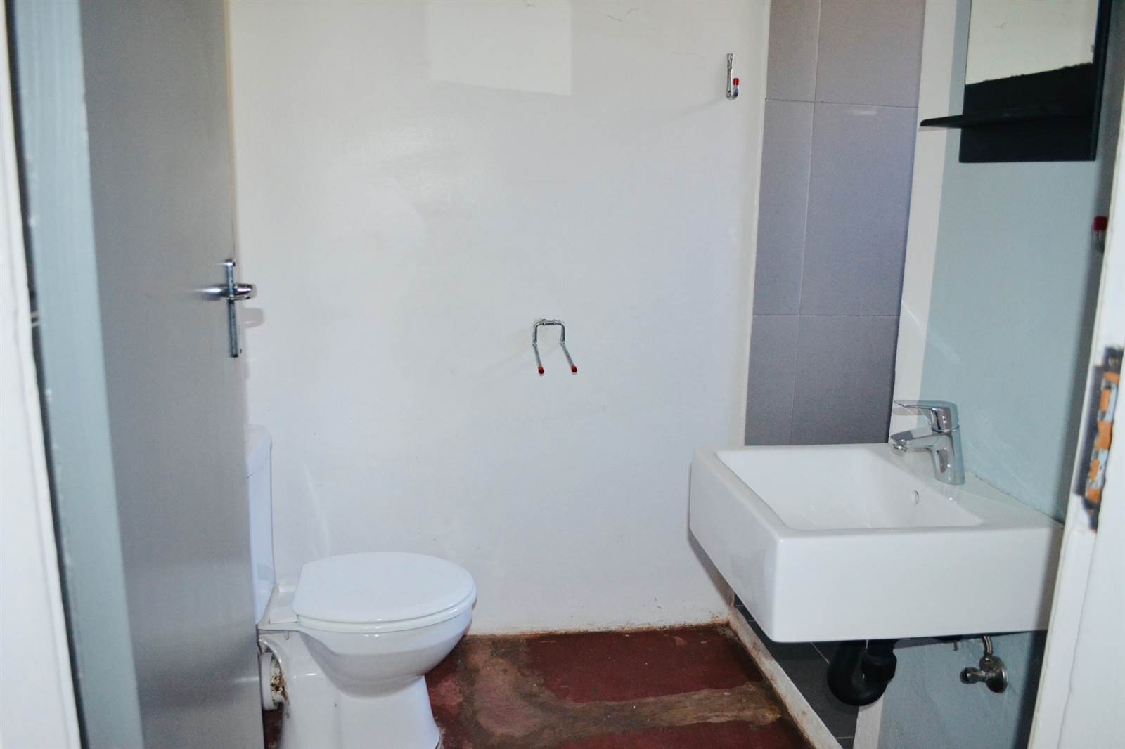 0.5 Bed Flat in City & Suburban (Maboneng) photo number 14