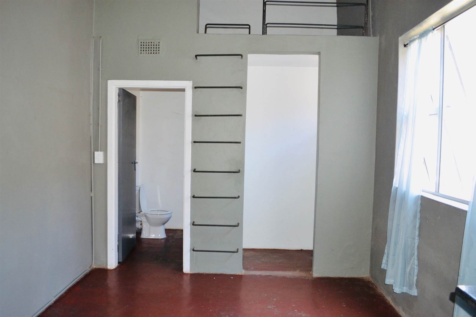 0.5 Bed Flat in City & Suburban (Maboneng) photo number 11