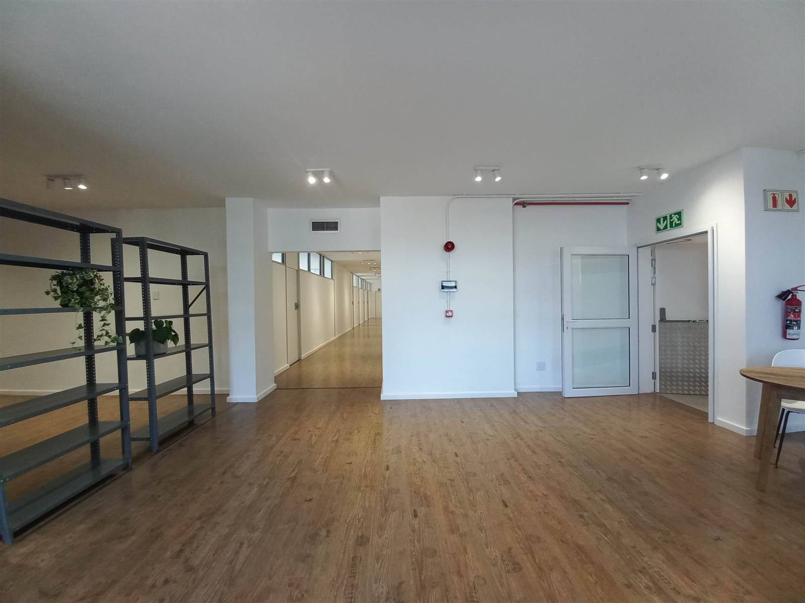 183  m² Commercial space in Pinelands photo number 5