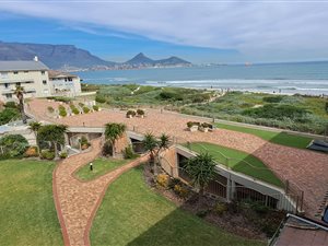 Apartment in Lagoon Beach